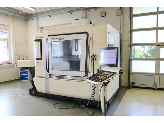 DMG MORI DMC 850 V New Design Vertical Machining Center Image 13