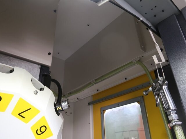FANUC ROBODRILL α-D14MiB5 Plus Vertical Machining Center Image 3