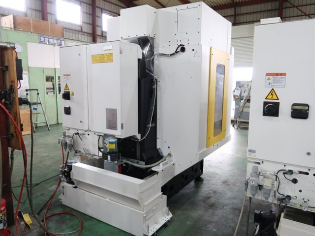 FANUC ROBODRILL α-D14MiB5 Plus Vertical Machining Center Image 5