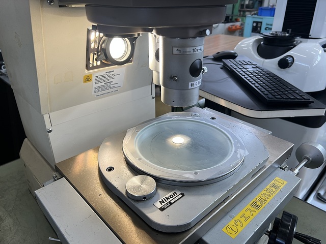 Nikon V-12B Projector Image 7