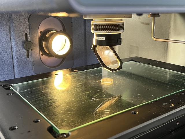 Mitutoyo PJ-A3000 Projector Image 4
