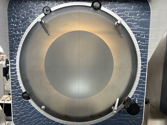 Mitutoyo PJ-A3000 Projector Image 7