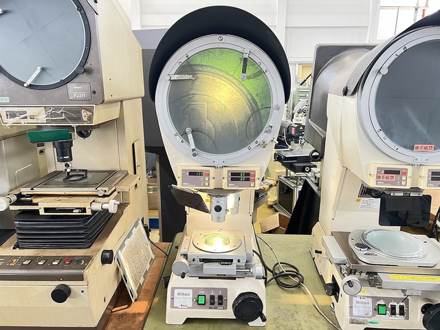 ニコン V-12B 投影機 の画像 1枚目