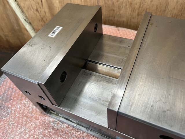 NABEYA LTCV200 Vice Image 2