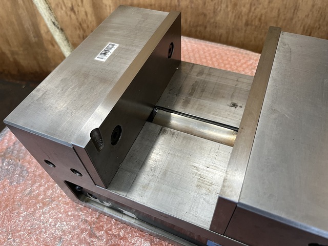 NABEYA LTCV200 Vice Image 2