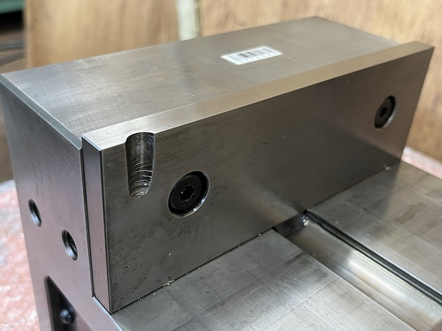 NABEYA LTCV200 Vice Image 3