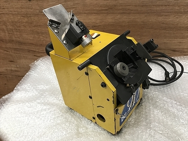 CGK DL-90 Tool Grinder Image 2