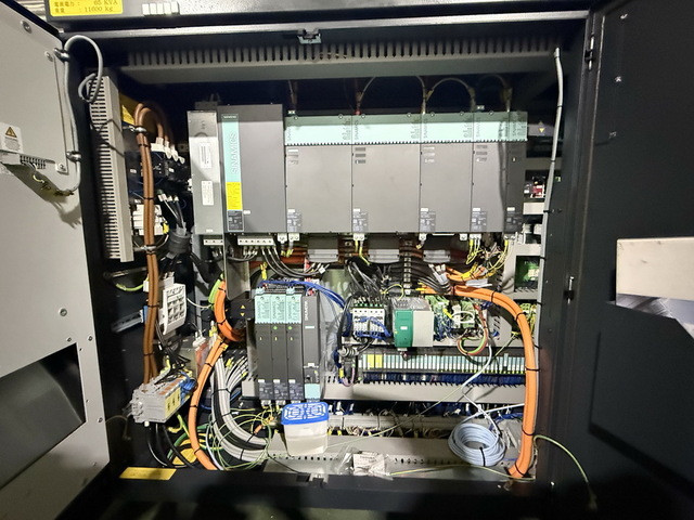 DMG MORI-SEIKI DMU 65 FD monoBLOCK 5Axis Machining Center Image 18