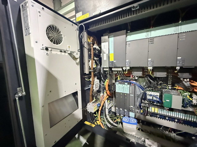 DMG MORI-SEIKI DMU 65 FD monoBLOCK 5Axis Machining Center Image 19