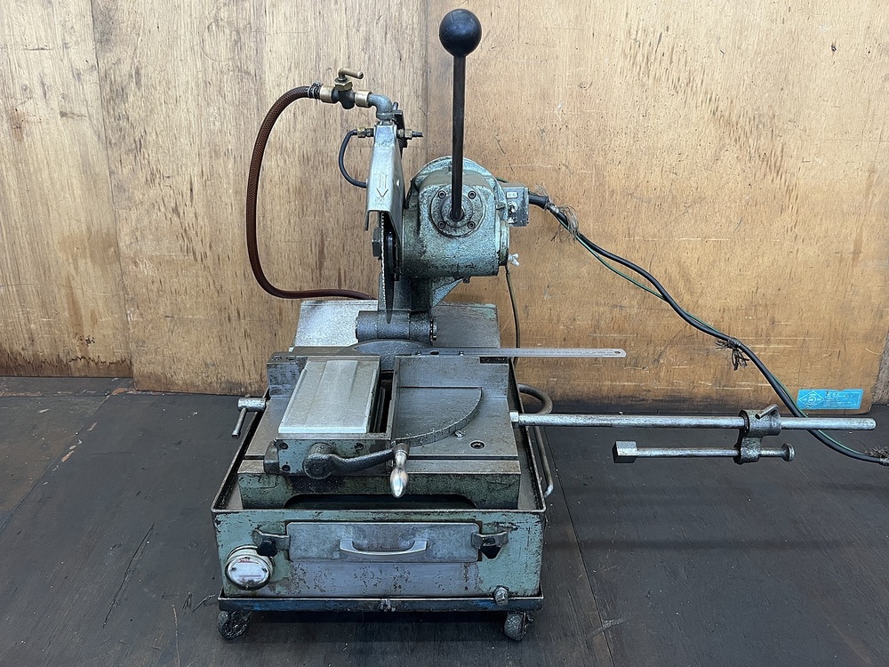 FUJI GRINDING WHEEL MFG KCM-250 Cutting Machine