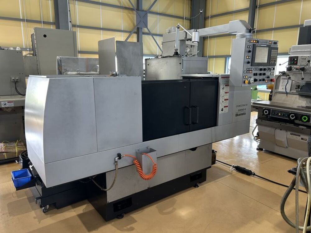 Okamoto Machine Tool Works OGM225NCIII(2015年) NC Cylindrical Grinder