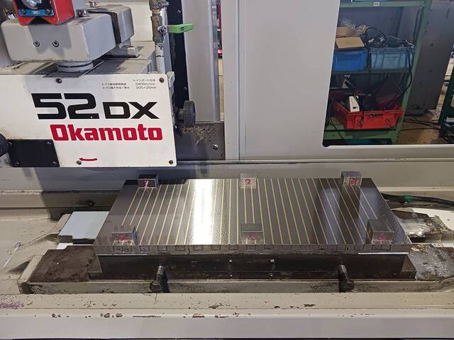 岡本工作 PSG-52DX Surface Grinder Image 9