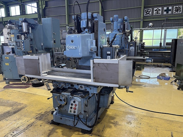 OKK MH-3V Vertical Milling Machine Image 1