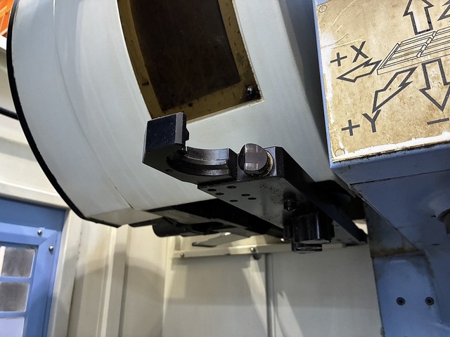 SHIZUOKA MACHINE TOOL SSR-550 Vertical Machining Center Image 4