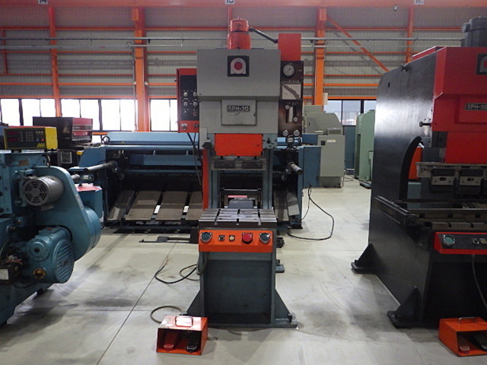 AMADA SPH-30C Press Brake/Bender