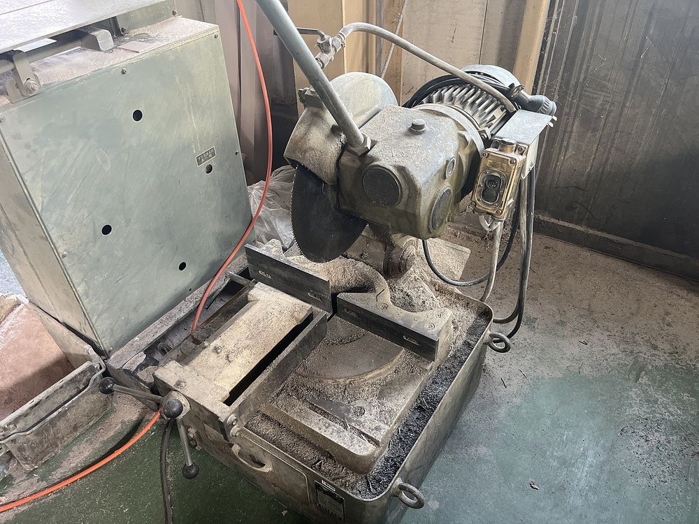 FUJI GRINDING WHEEL MFG KCM-370 Cutting Machine