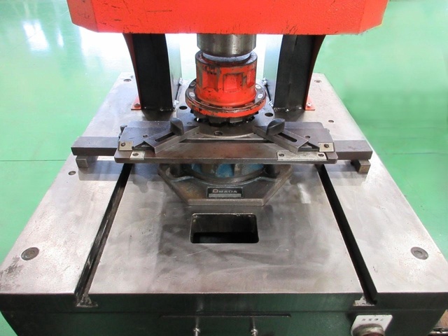 AMADA HP-8 Punch Press Image 4