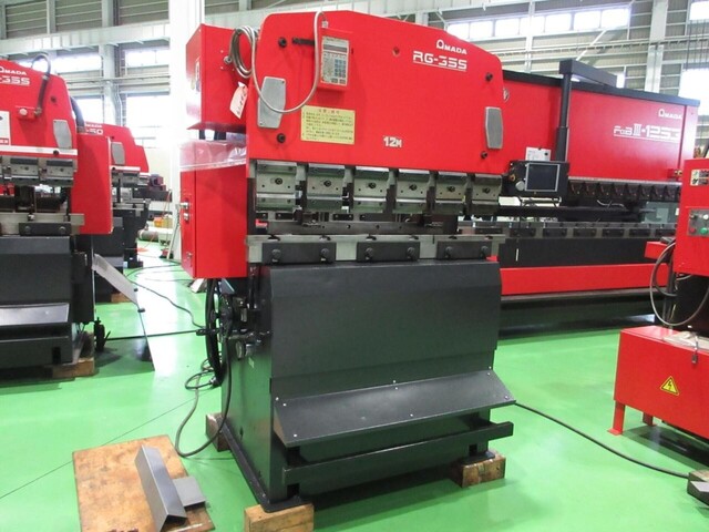 AMADA RG-35S Press Brake/Bender Image 2