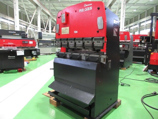 AMADA RG-35S Press Brake/Bender Image 3