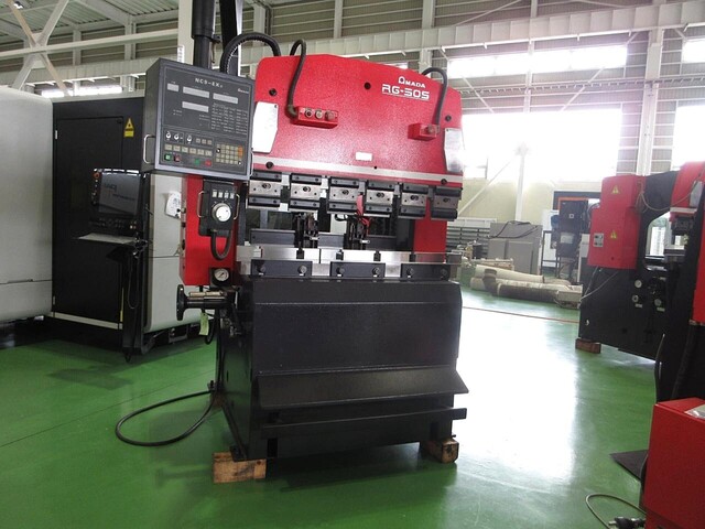 AMADA RG-50S Press Brake/Bender Image 3