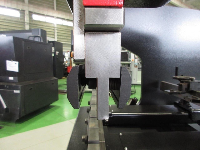 AMADA RG-50S Press Brake/Bender Image 6
