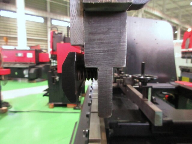 AMADA RG-50 Press Brake/Bender Image 6