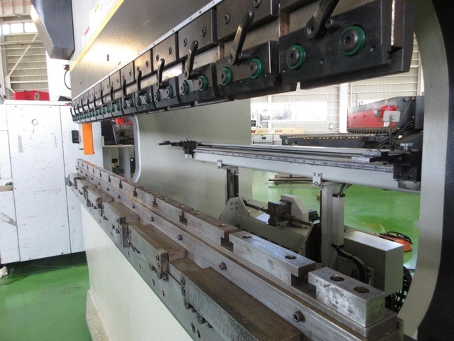 Komatsu Industries PBZ-1252NET Press Brake/Bender Image 5