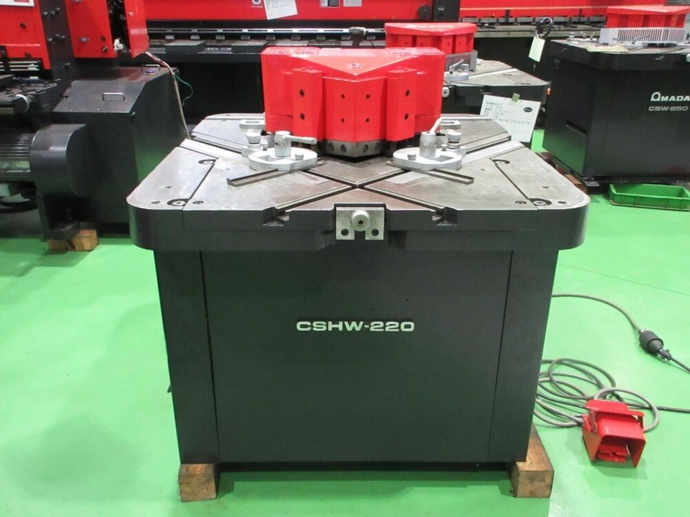 AMADA CSHW-220 Corner Shear