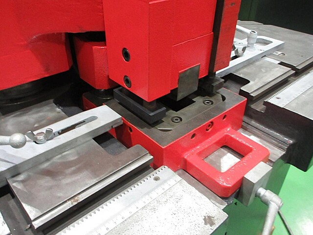 AMADA CSHW-220 Corner Shear Image 8