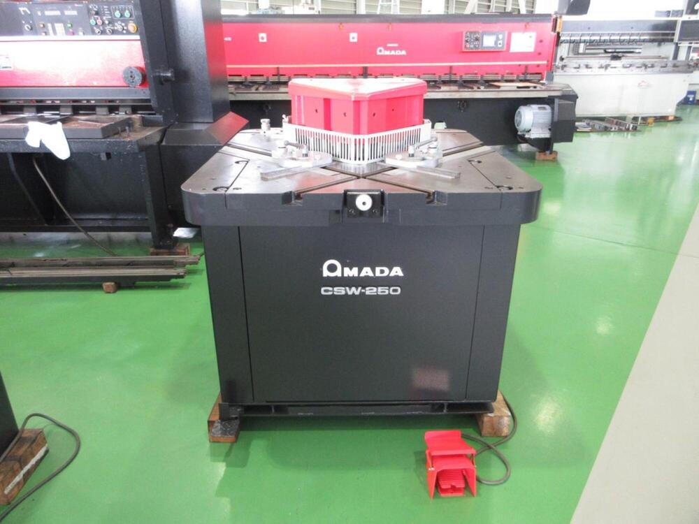 AMADA CSW-250 Corner Shear