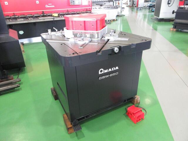 AMADA CSW-250 Corner Shear Image 2