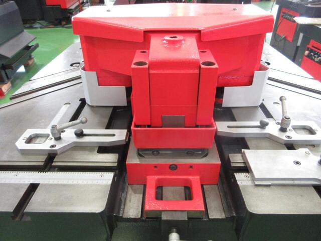 AMADA CSW-250 Corner Shear Image 7