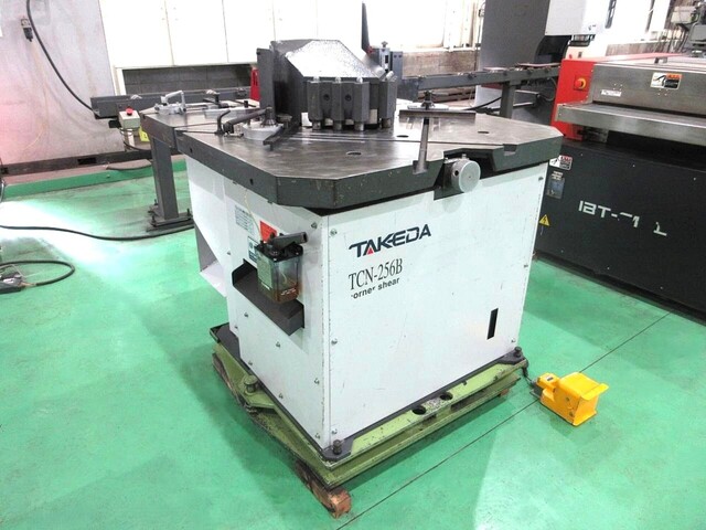 TAKEDA MACHINERY TCN-256B Corner Shear Image 2