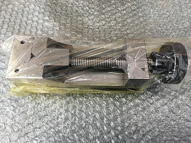 -- PV-180 Vice Image 3