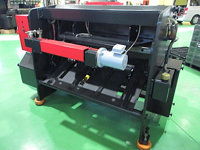 アマダ M-1245 シャーリング の画像 8枚目