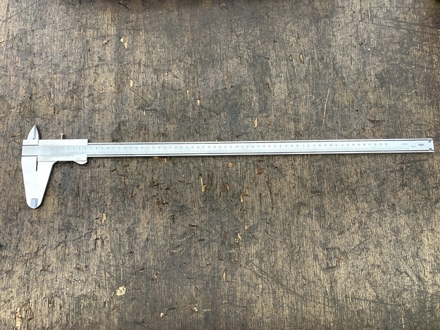 -- 600 Vernier calipers Image 1