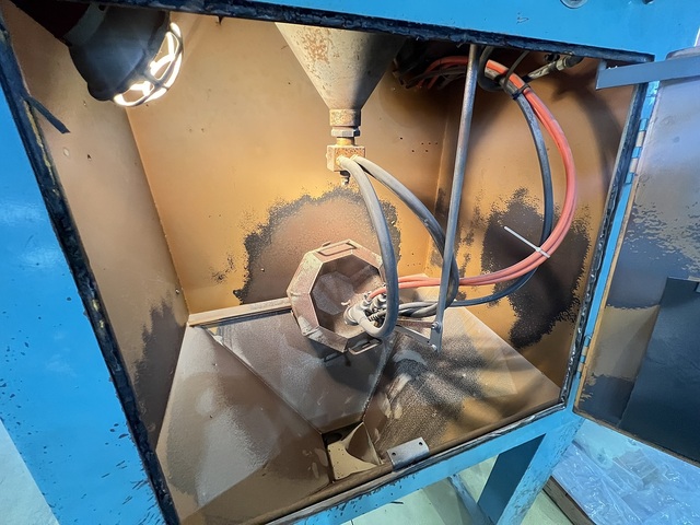 Fuji Manufacturing SGK-4LD302 Blast Machine Image 2