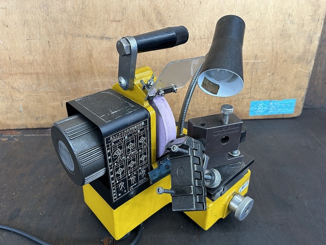 DOLKEN  Tool Grinder Image 3