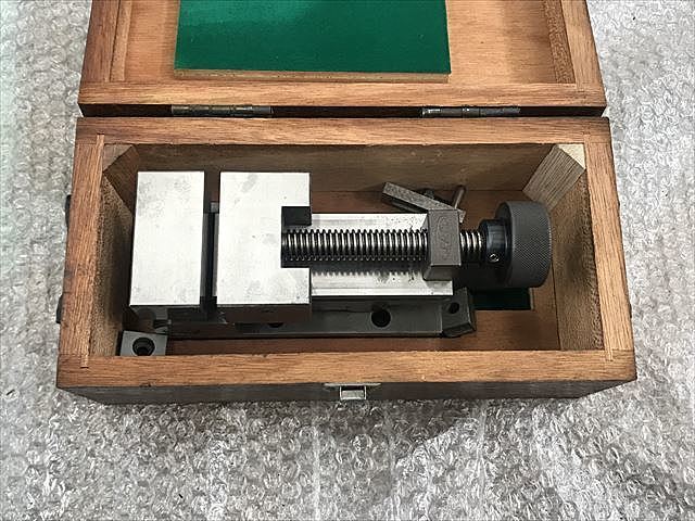 JAM V100 Vice Image 1