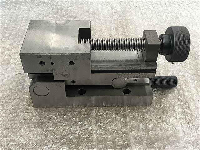 JAM V100 Vice Image 2