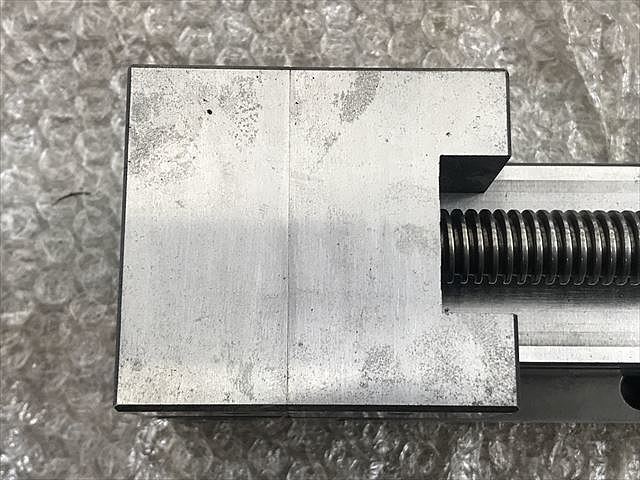 JAM V100 Vice Image 3