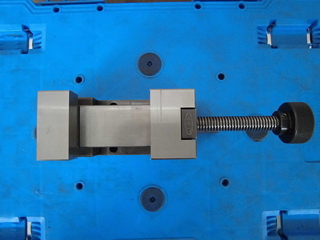 JAM V100-1 Vice Image 1