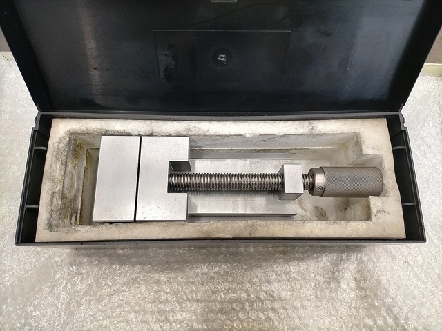 JAM WP-120 Vice Image 1