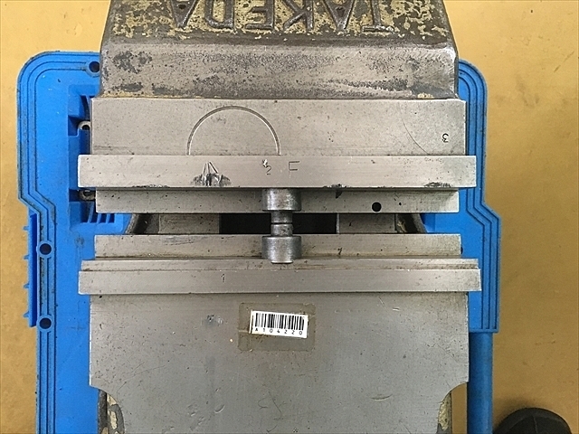 TAKEDA MACHINE TOOLS TK-200HVS Vice Image 6