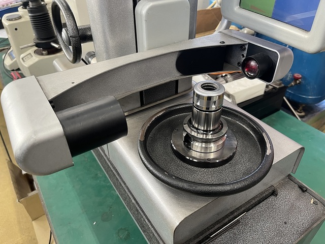 日研 E450-40 Tool Presetter Image 2