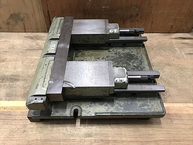 TAKEDA MACHINE TOOLS  Vice Image 1