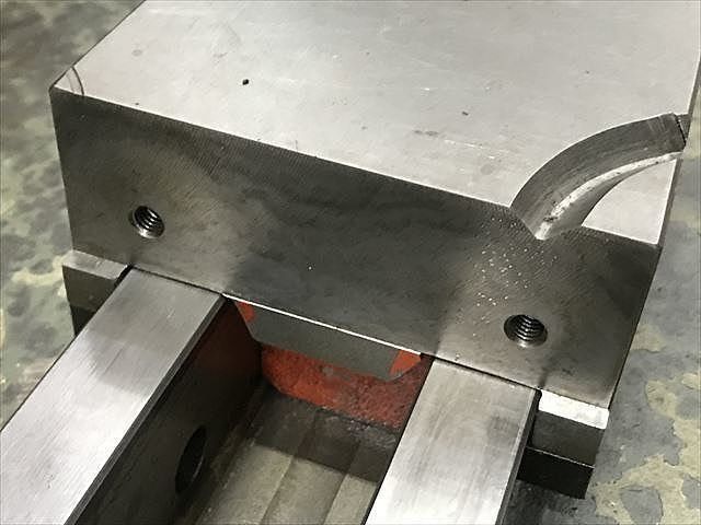 TAKEDA MACHINE TOOLS  Vice Image 7