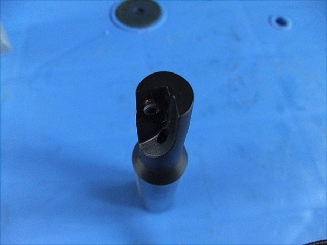 OSG F3042.W.012.Z01.09 End Mill Image 4