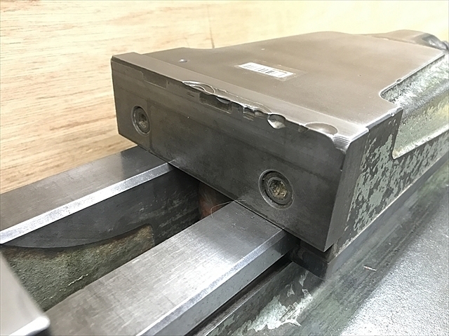 TAKEDA MACHINE TOOLS  Vice Image 4