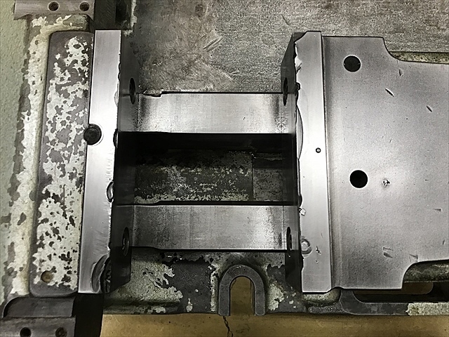 TAKEDA MACHINE TOOLS  Vice Image 5